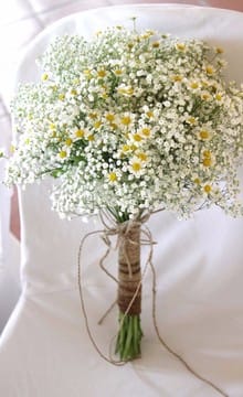 Букет невесты из ромашек - очарование в простоте