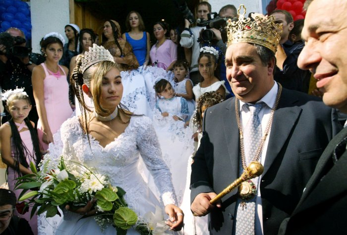 Первая брачная ночь цыган: свадебные обычаи