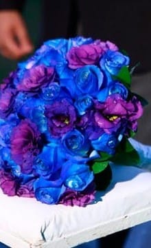 Букет невесты с синими цветами для ярких натур