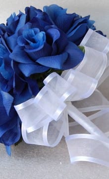 Букет невесты с синими цветами для ярких натур