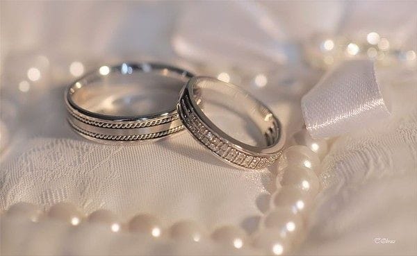 Что можно подарить на серебряную свадьбу