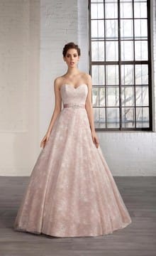 Свадебное платье розового цвета - символ женственности