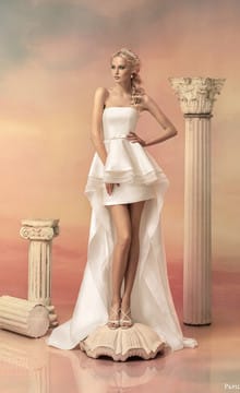 Варианты коротких свадебных платьев с длинным шлейфом