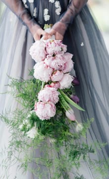Нежные свадебные букеты: фото и варианты композиций