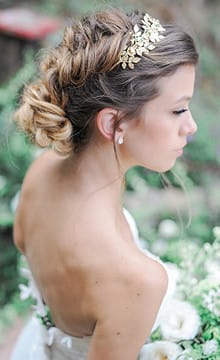 Прически невесты с гребнем для волос