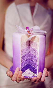 Свадебный торт в фиолетовой палитре