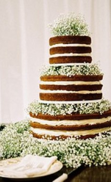 Свадебный торт с открытыми коржами в духе минимализма