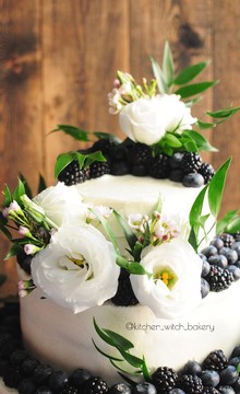 Идеи оформления свадебного торта цветами