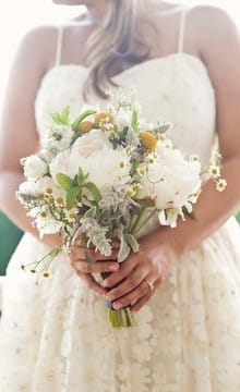 Букет невесты из ромашек - очарование в простоте