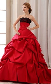 Красное платье невесты: новшество или традиция?