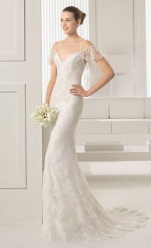 Свадебное платье с кружевными рукавами и верхом