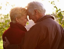 45 лет какая свадьба что дарить: как достойно поздравить супругов