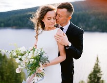 1 месяц в браке: какая свадьба, что дарить