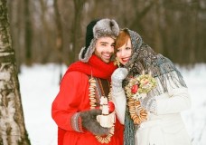 молодая пара в русском стиле